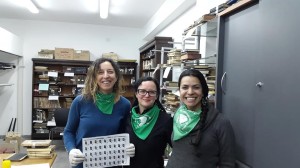 3/09/18 primera foto del equipo del CeDoB Pinie Katz, a un mes del inicio del proyecto. De izq. A der: Nerina Visacovsky, Gabriela Horestein, Sara Ramayo Kessler.