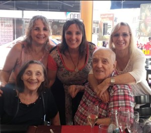 Yaco, Dorita y las tres hijas. Cumpleaños 85 de Yaco (Marzo 2017).